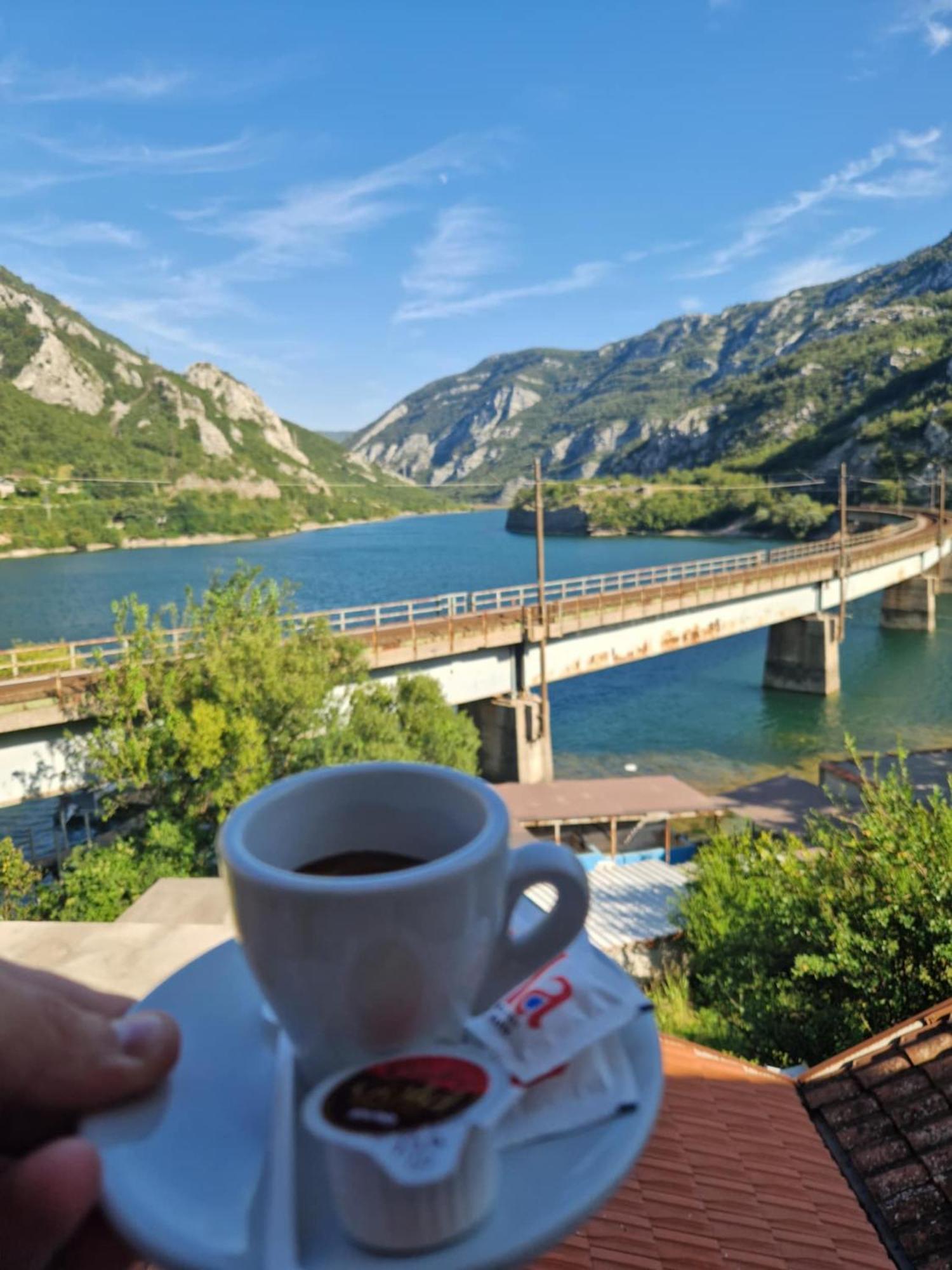 모스타르 Visit Dreznica 빌라 외부 사진
